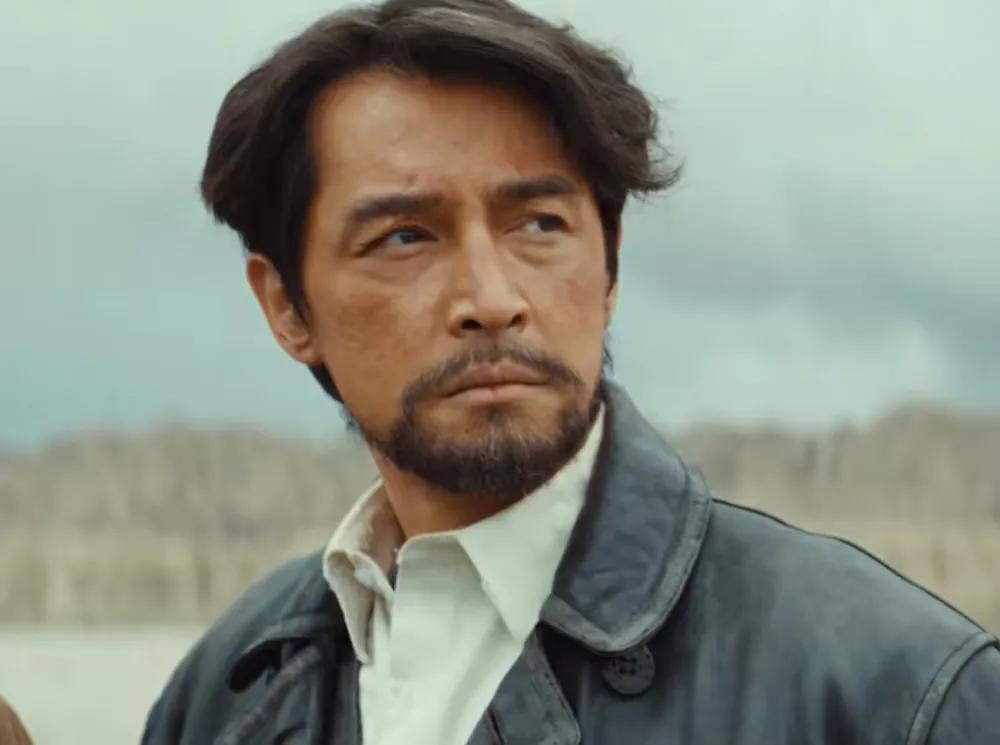 《生命树》胡歌这个男一号真是太惨了，男演员中他的咖位和名气算是最大的了，以他当男