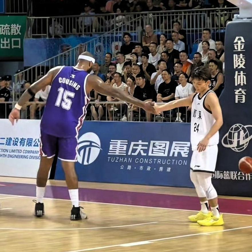 北京时间8月30日，广东宏远正式官宣，前锋崔永熙加盟球队。在此前的一笔交易中，宏
