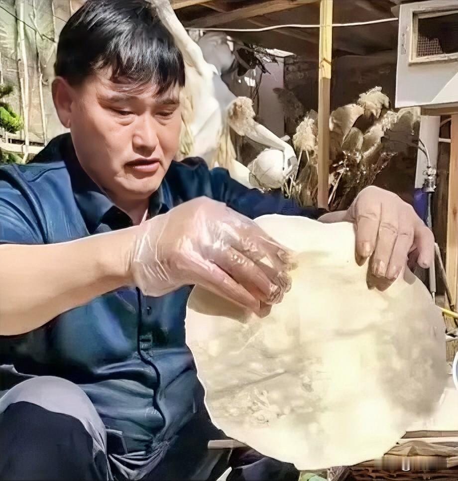 要说大衣哥有多纯，在这个金钱与物欲横流的时代，他简直就是个另类！要说知名度，