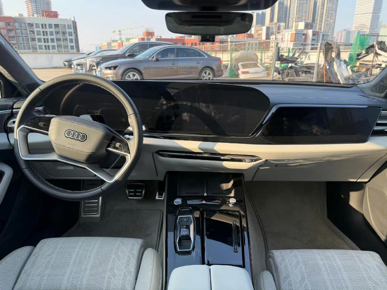 新A6L这个屏幕，看得我有点纠结，有点难受😣