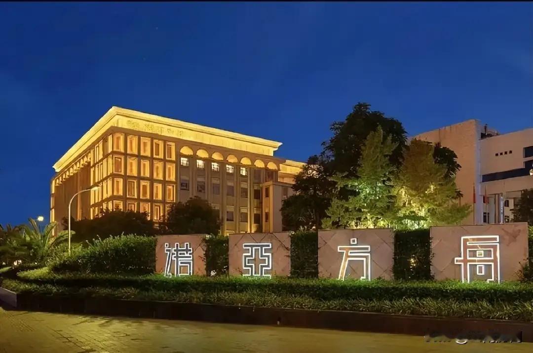 认识一个昆明的大哥，住在经开区的边缘上的这个叫诺亚天地的房子里，大家说这样子的住