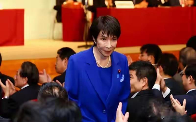 345万人联名抗议高市，日本学者：她的支持率是假的这里的“高市”，正是日本