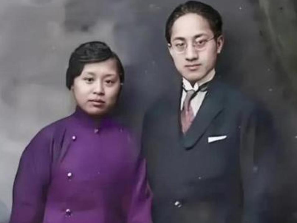 虽然徐志摩嫌弃张幼仪土气，但晚上却仍然跟她同房，张幼仪晚年也曾回忆说：大婚当天，
