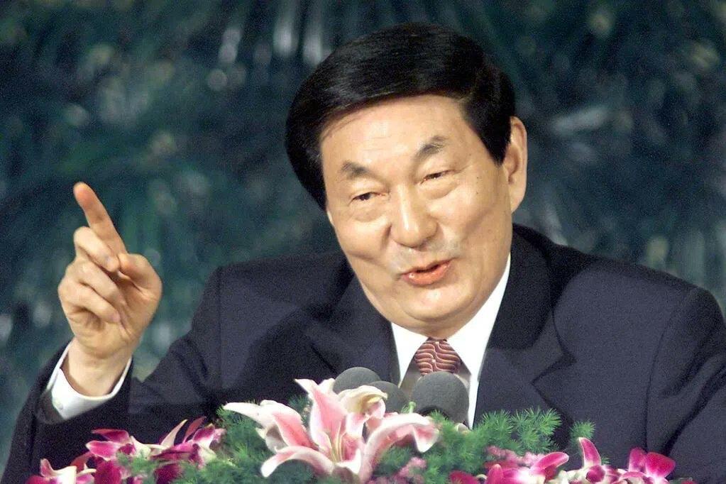 德国之声13日报道：“不论功过得失，毫无疑问，朱镕基是对中国百姓影响最为深远的政