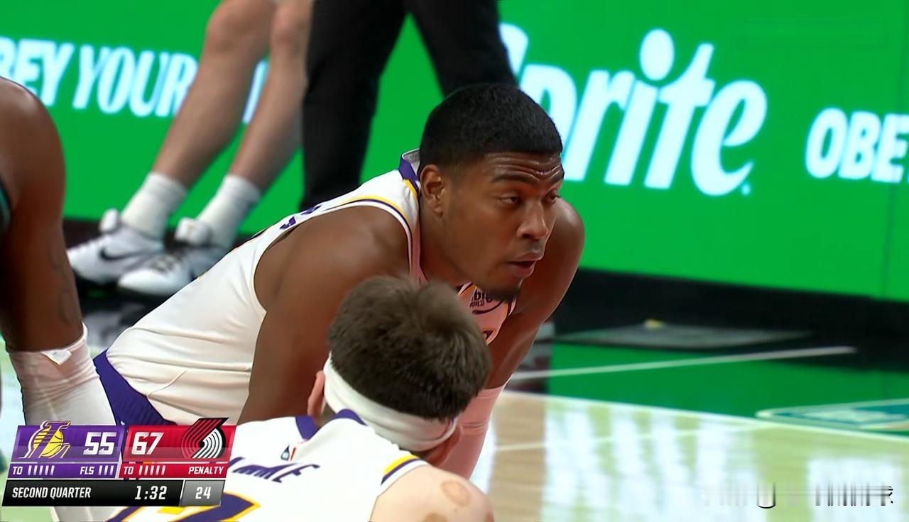 湖人大将八村塁终于恢复正常了！虽然今天湖人在客场以116：132不敌开拓者，但是