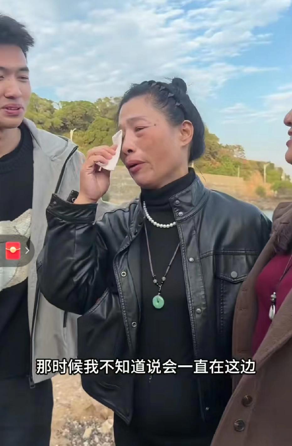 谢浩男爸爸的天终于亮了，他不再是“渣男”了。这一光荣称号由海军爸爸接了。他和