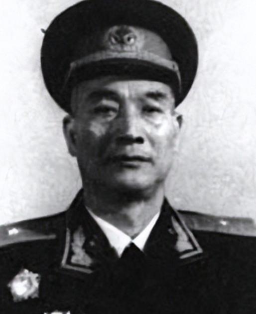 🌞1950年，李治带枪到中南海向毛主席要3000万，毛主席听完，当即说道：