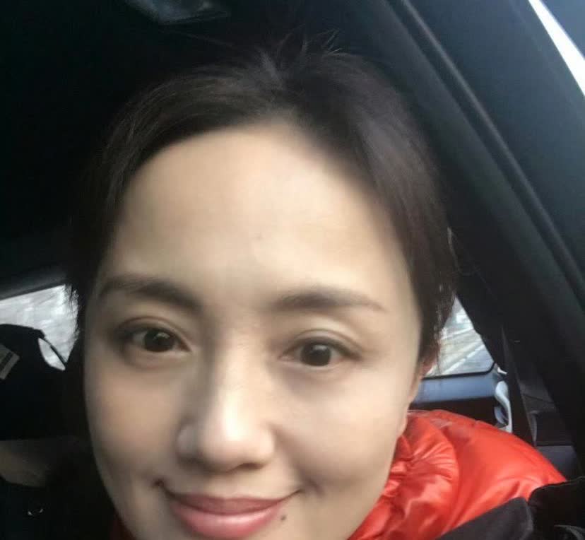 我给奶奶看了朱媛媛的照片奶奶沉默了很久突然说一句话，她说这个女的是不是和