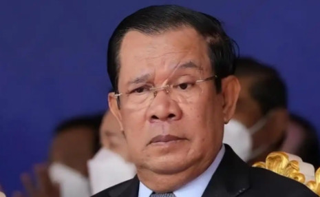 柬埔寨求锤得锤！先得罪中国，后打泰国的脸！现在好了，中国啥也不做就看着！先让泰国