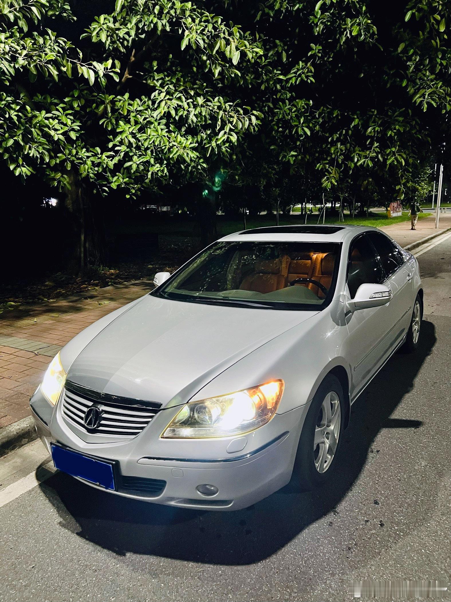 00后不懂的千禧浪漫！曾经落地80万的本田王，现在看来是又费油又跑不快啊[哭哭][