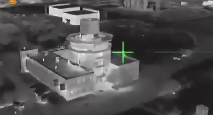 乌克兰海军部队与特种作战司令部部队合作，对俄罗斯占领的克里米亚的萨基机场发动了袭