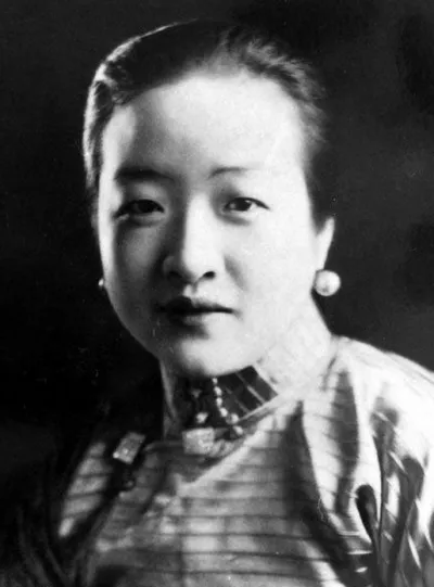 抗战胜利后，宋子文看到昔日恋人盛爱颐，深情地对她说：“好久不见，你还好吗？”谁知