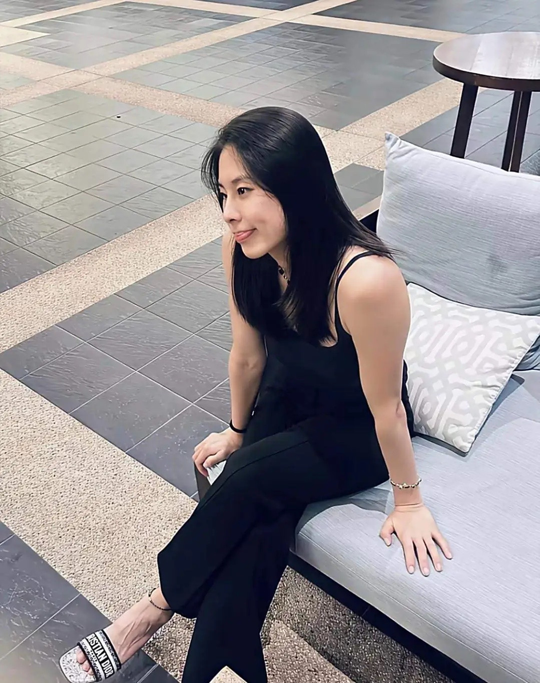 女篮王思雨已成功入职北京体育大学并获得编制在北京体育大学授课深受学生欢迎，课堂常