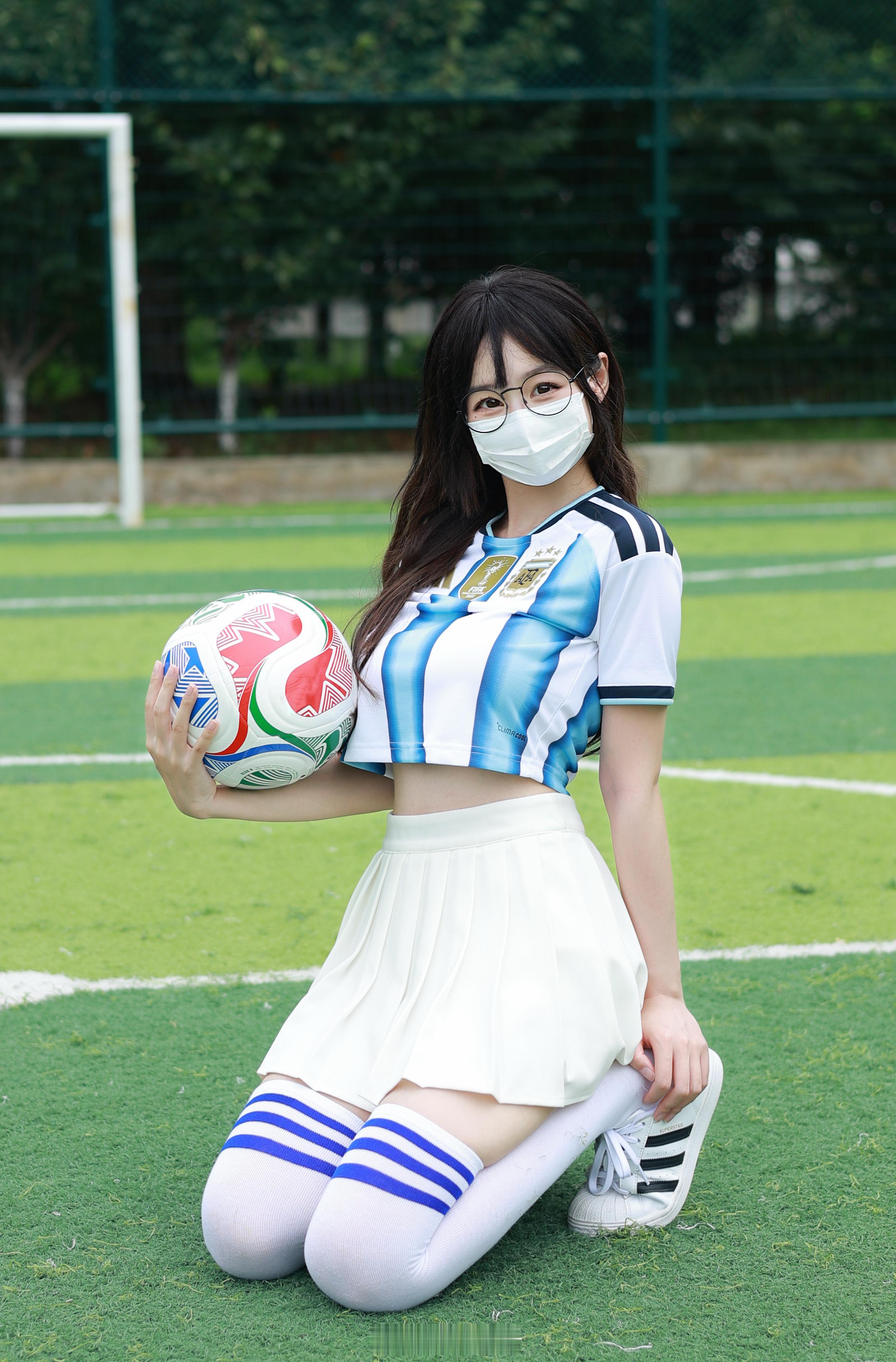 足球宝贝申请出战⚽️