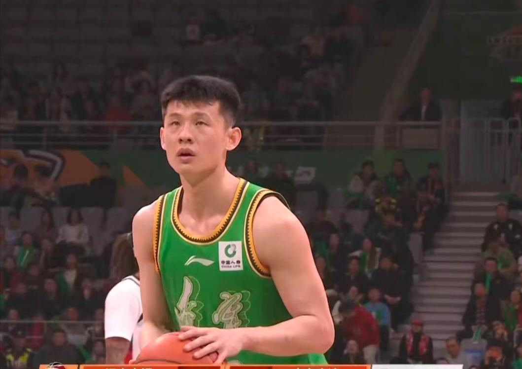 现在回头看，辽宁队引进姜宇星和王岚嵚这两名内援，其实已经算是合格的操作了尽管王