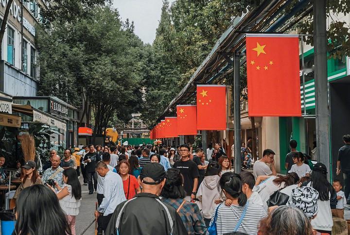 发现了吗？今年国庆的风向，是彻底变了。节前官方就做了预判，交通运输部发布预