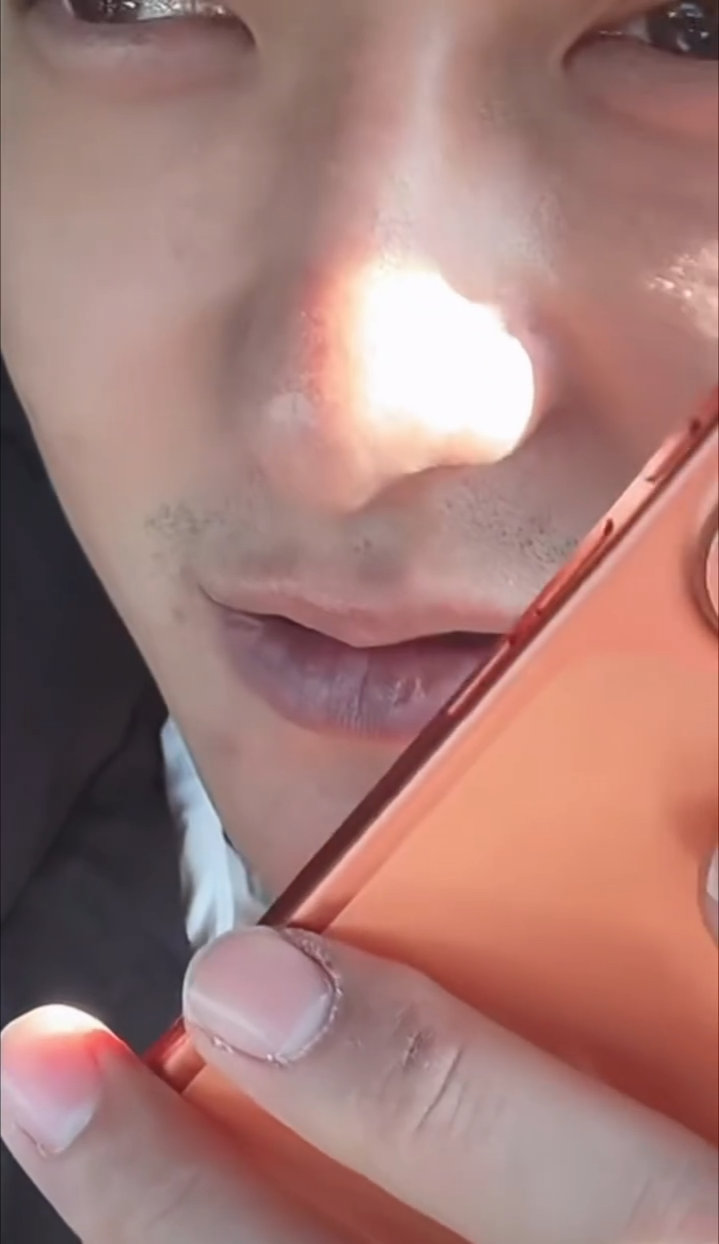 黄子韬的手指黄子韬的手指真的好绝，骨相超棒，光是看手都能让人疯狂心动！