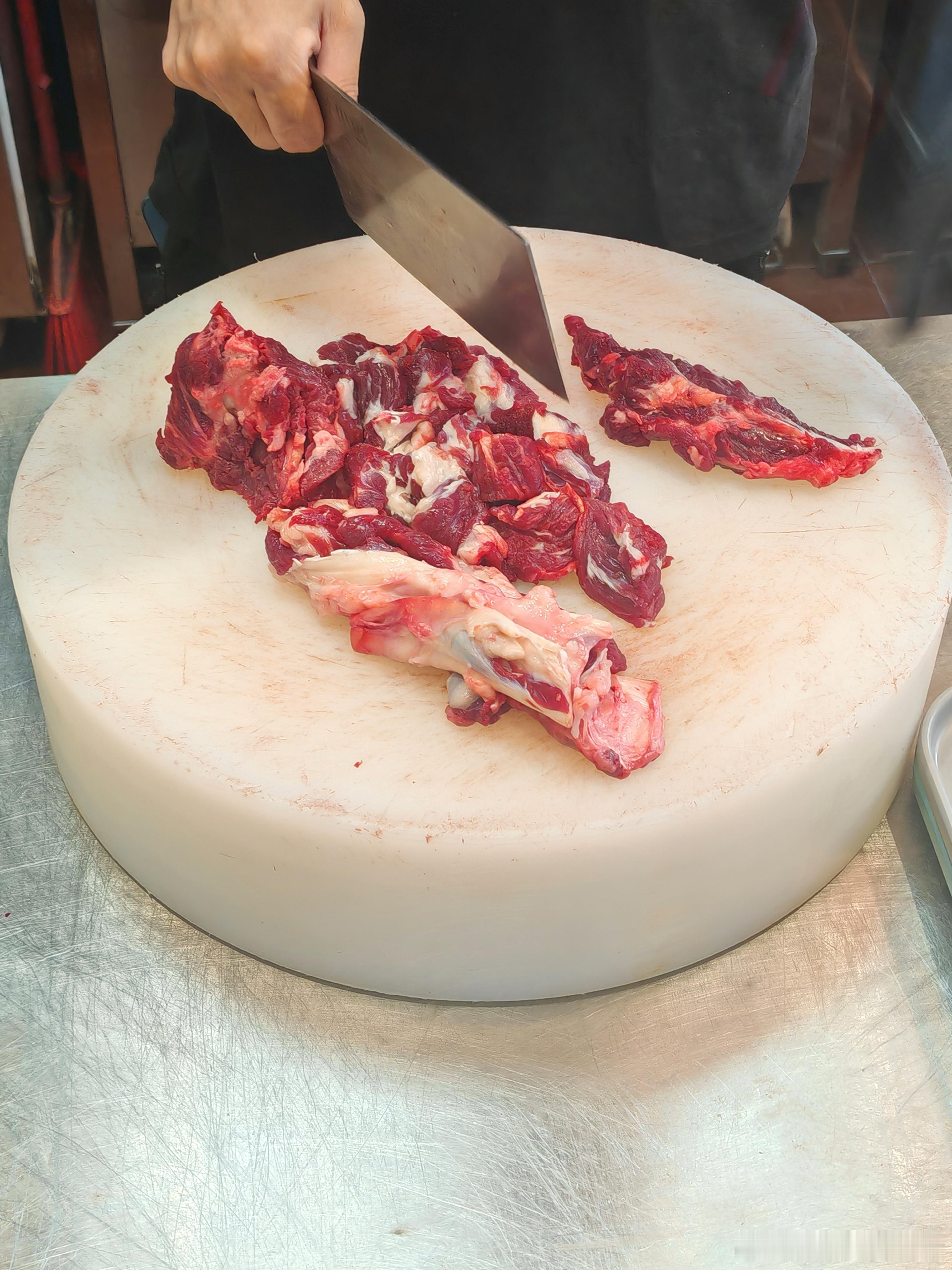 买点牛肉，做腐竹牛腩。