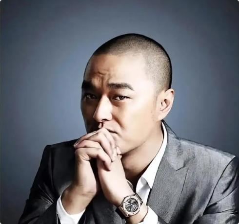 冯唐说："如果想不得癌，少得癌，特别像女生乳腺癌、卵巢癌、宫颈癌，就一定要放开。