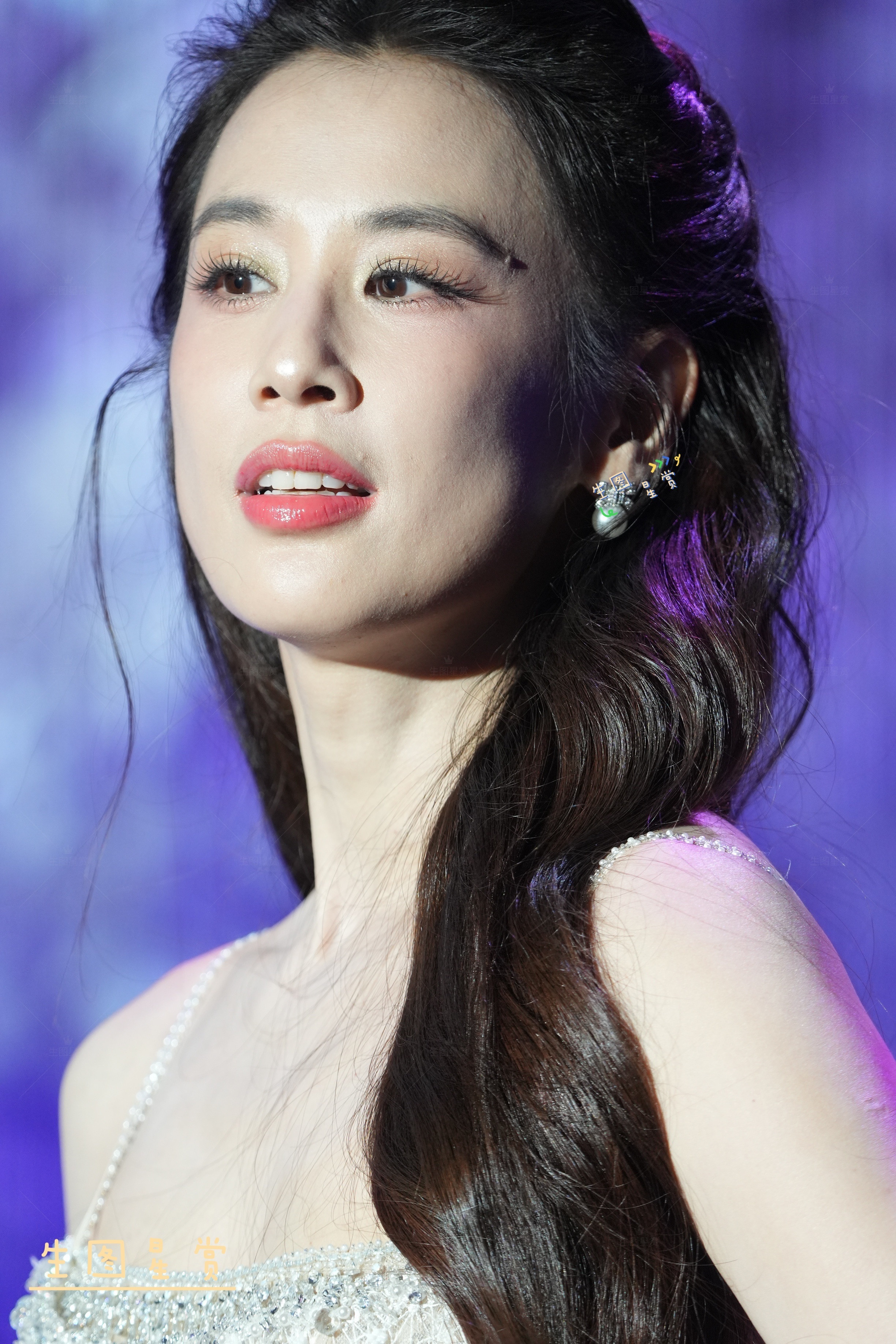 黄圣依搜狐时尚盛典出图怼脸拍的皮肤状态太牛了🐮