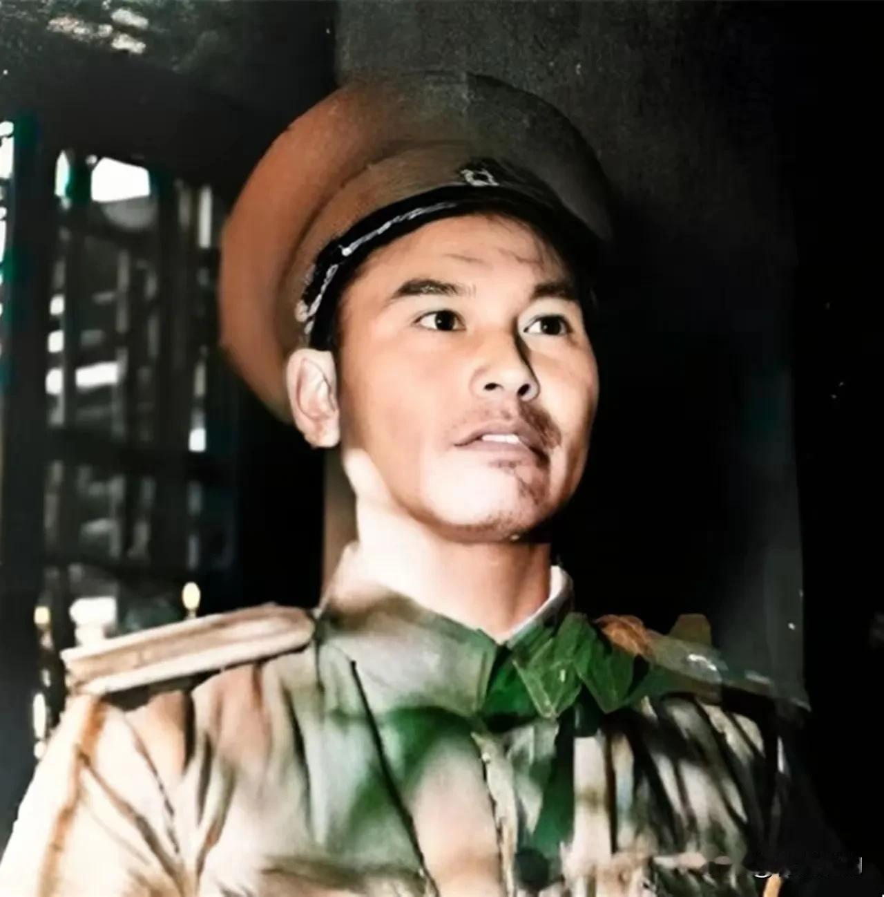 1957年，解放军副师长驾驶小船跑到台湾，毛主席大怒，立即叫来罗瑞卿处理这件事，