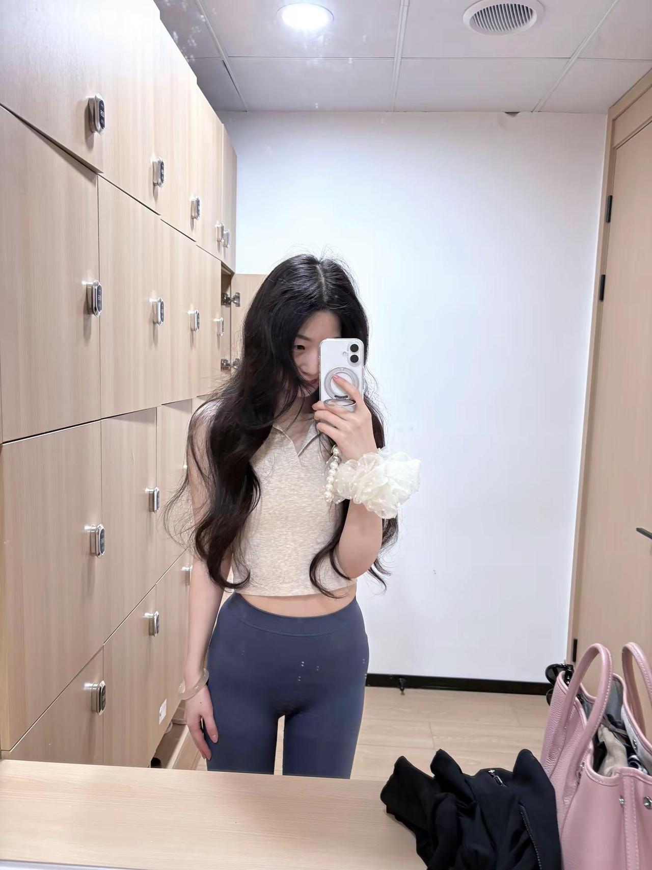 展示一下我的健身穿搭保持身材健身穿搭健身女孩穿搭晒出你的健身穿搭