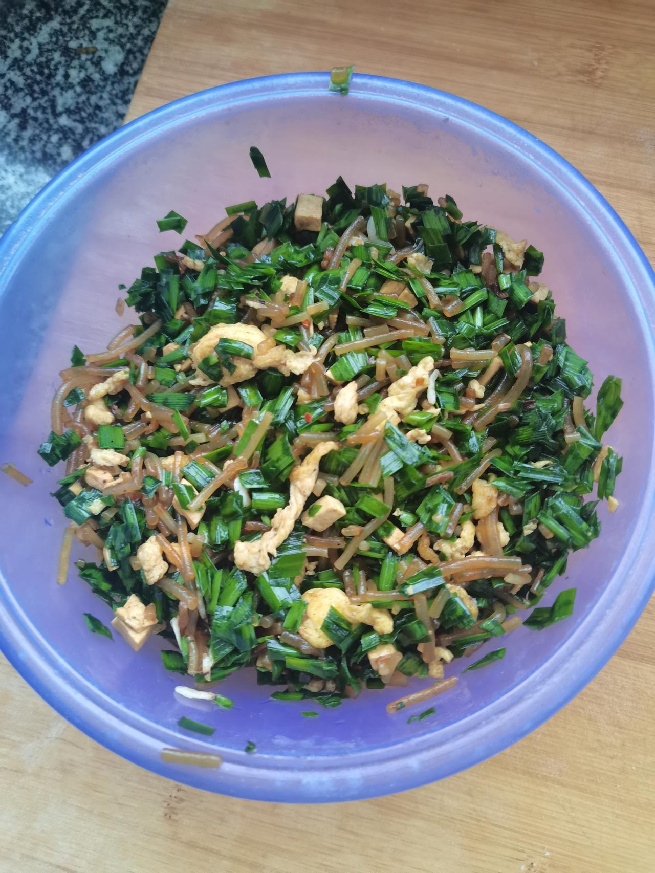 没想到偶尔做一次包子还挺好吃的！好几年了，晚饭配的馒头、包子、油条都是在超市