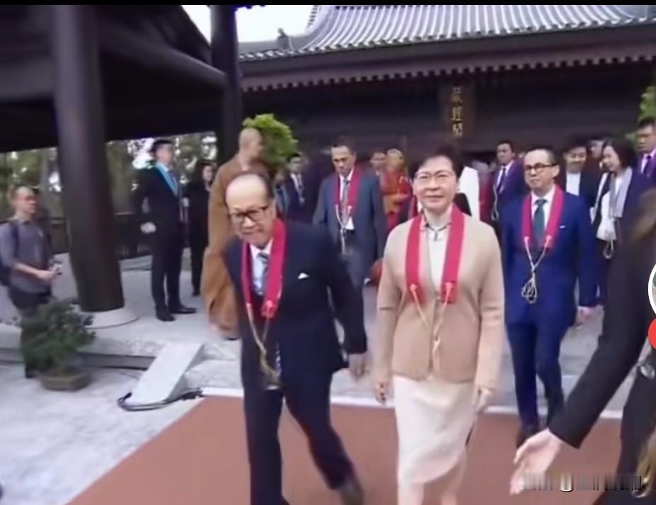 近日，98岁的香港富豪李嘉诚罕见现身香港慈山寺…2026年元旦节，98岁的李