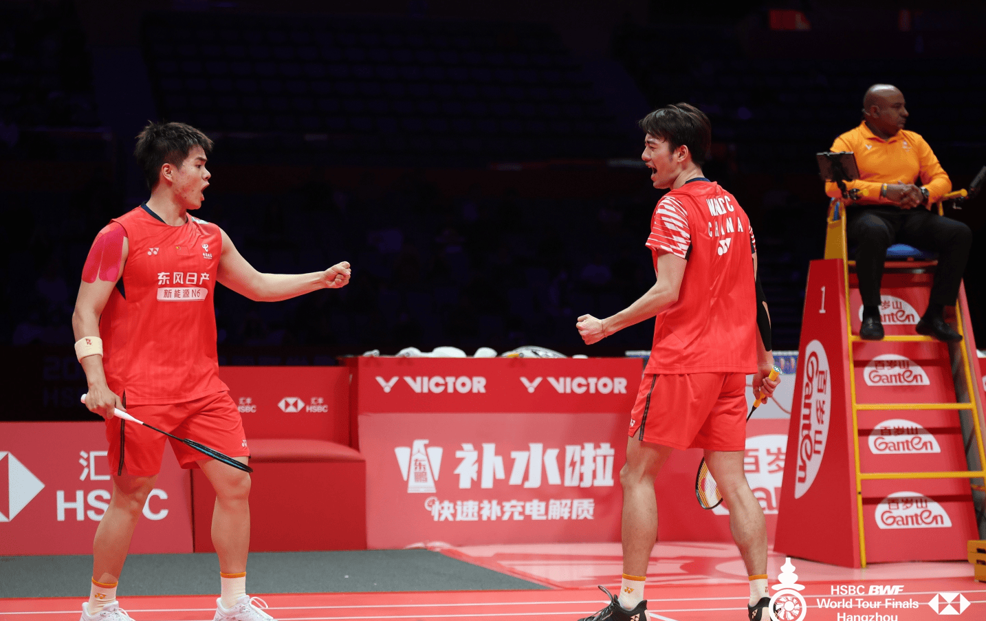 梁王组合2-1逆转黑塔组合, 2年后再进总决赛男双决赛