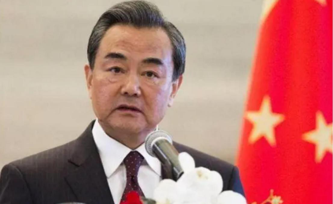 两岸舰船对峙，美国已介入，中方开始立威，王毅给鲁比奥上了一课两岸近期海上对峙