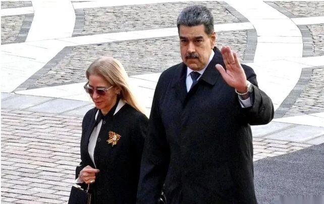 马杜罗的未来不外乎三种结局：一、终身监禁，成为“活标本”。美国抓他就是为了立