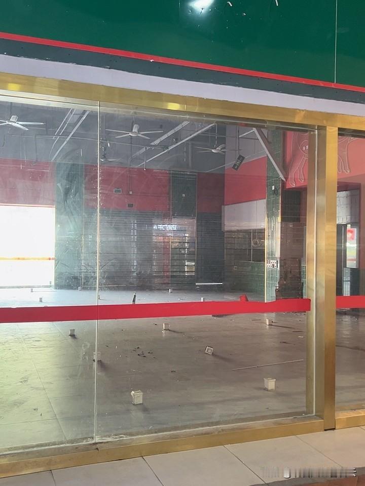 记得我之前看到一个说法，就说越是重视钱，越是苦苦的追求发财的人，最后可能发不了财