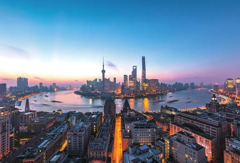中国公布上半年成绩后，外媒一片哗然，所有的唱衰都戛然而止了。上午中国发布了上