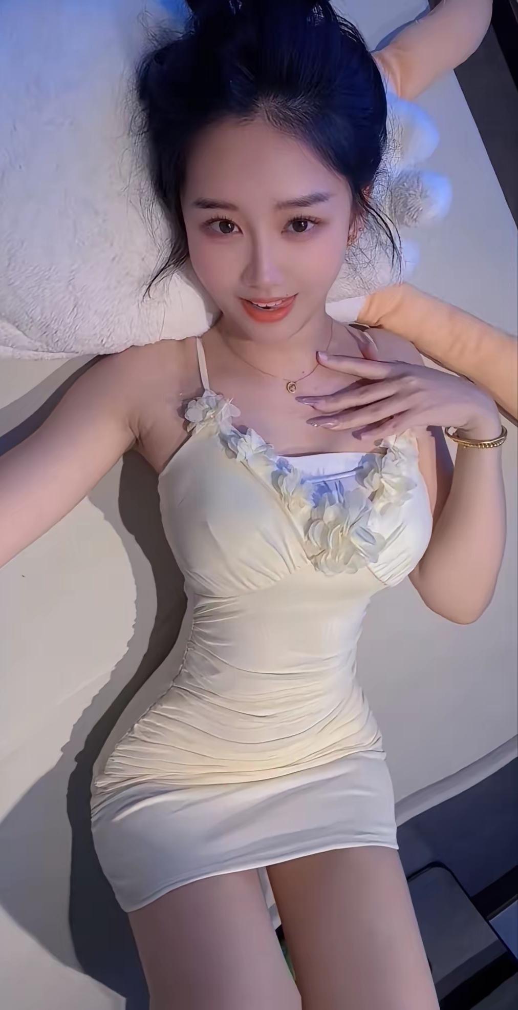 如果身边躺着她，你打算几点睡觉！