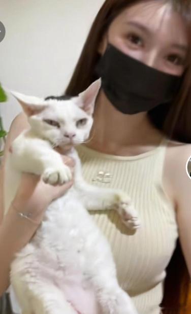 叶珂营业，身材一流，肤白貌美。​​​