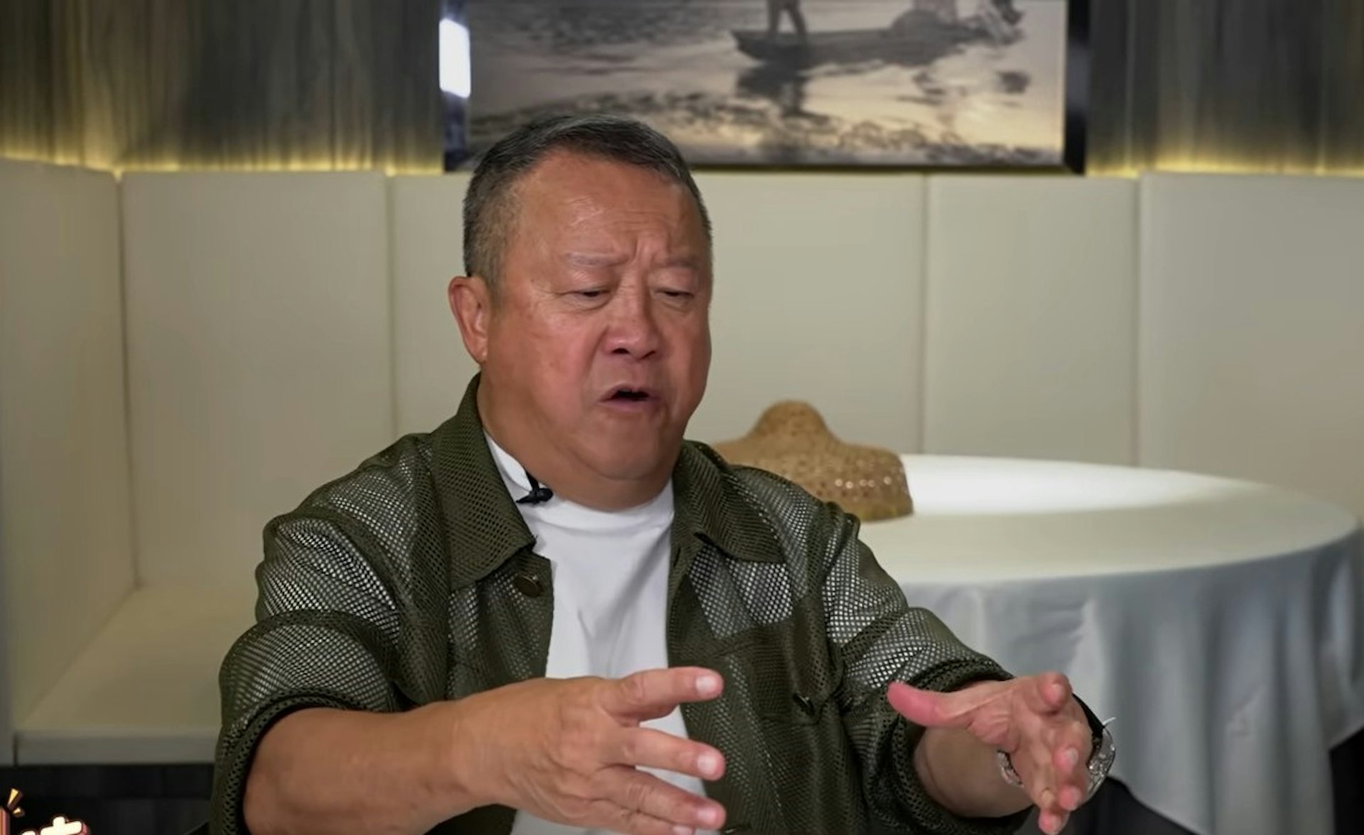 曾志伟最近在节目中分享了多个过去投资副业的往事，其中一个就是和谭咏麟一起投资研发