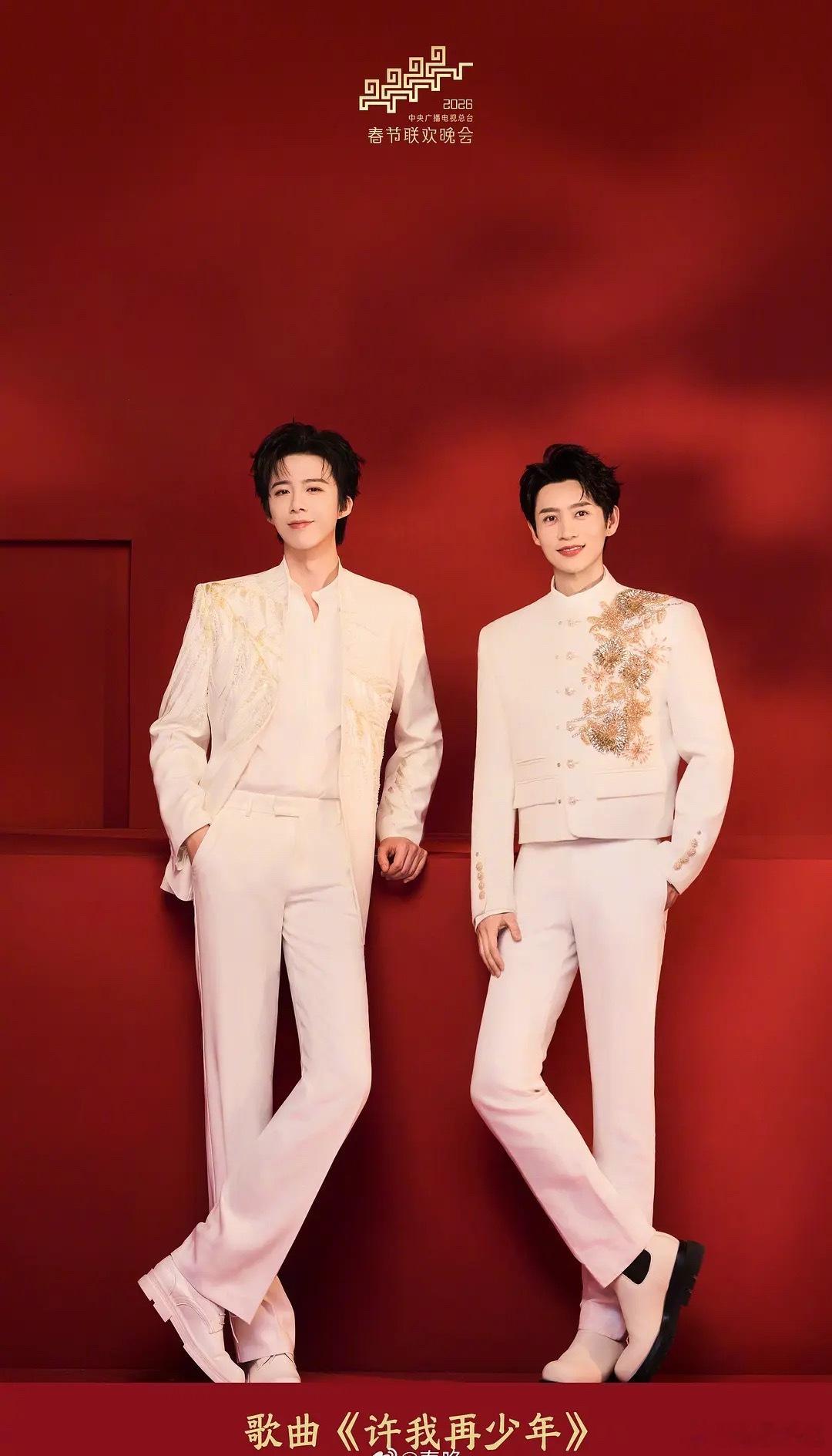 这两位跟复制粘贴一样完全挑不出来毛病