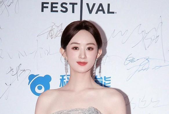 酱园弄主演集体亮相宣传电影也有那么多人，李现，章子怡，杨幂，王传君，不差赵丽颖一