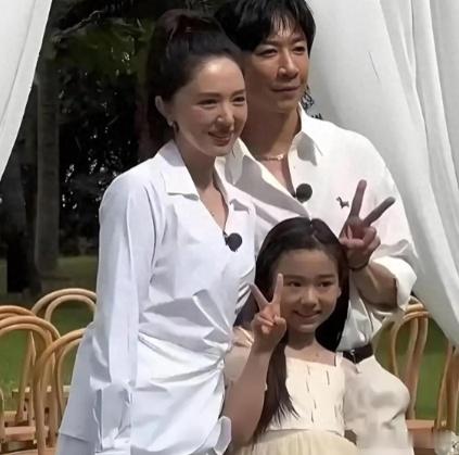 抠门！董璇二婚摆酒人均价67，张维伊不顾及女方意愿，成两次遗憾​​​
