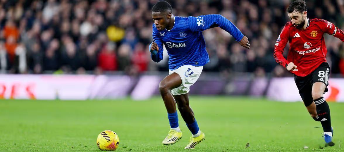 埃弗顿埃弗顿的全队身价在英超排第13，现在联赛积分排第8，莫耶斯算是带的不错了