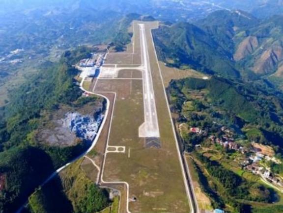 “中国骗了我们所有人！”2008年，中国在基建方面投入8.5亿元，成功炸平了65