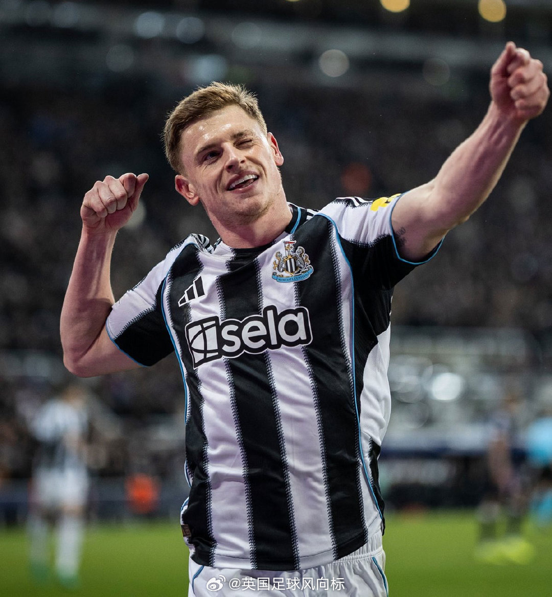 【巴恩斯重新入选英格兰队】阿森纳中场埃泽因伤退出本期英格兰队，图赫尔征召纽卡斯尔