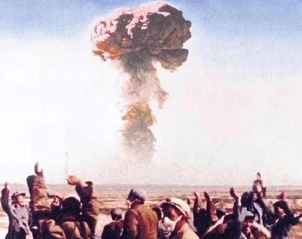 中国的“不首先使用核武”政策被解读成“好欺负”，结果反倒成了被步步紧逼的理由。现