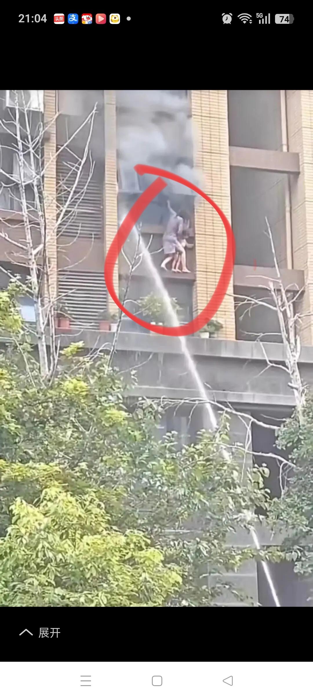 连云港母女不幸坠楼，已知的全部细节：1、事发时，爸爸也在家里。跑出来的时候嘱咐