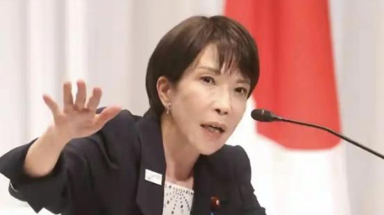 中日2200个航班被叫停，高市早苗做梦没想到，中国竟然还留了一手。中日2200个