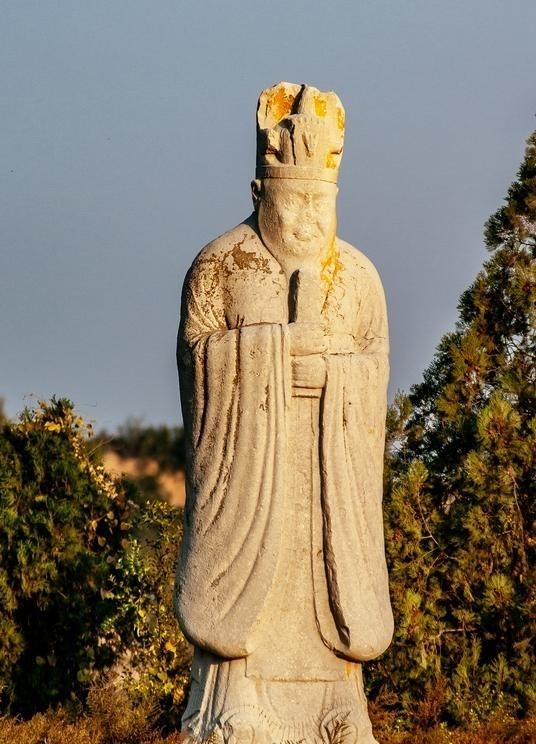 唐玄宗为什么坚持认为安禄山不会造反？第一，安禄山的身体已经很差。因为糖尿病视力模