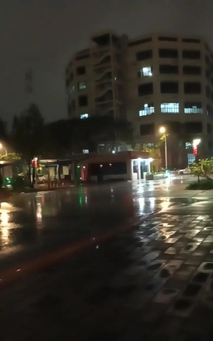 内心契合的三大星座星座这东西挺神奇的。像白羊座和天秤座，一个热情一个温柔，白羊