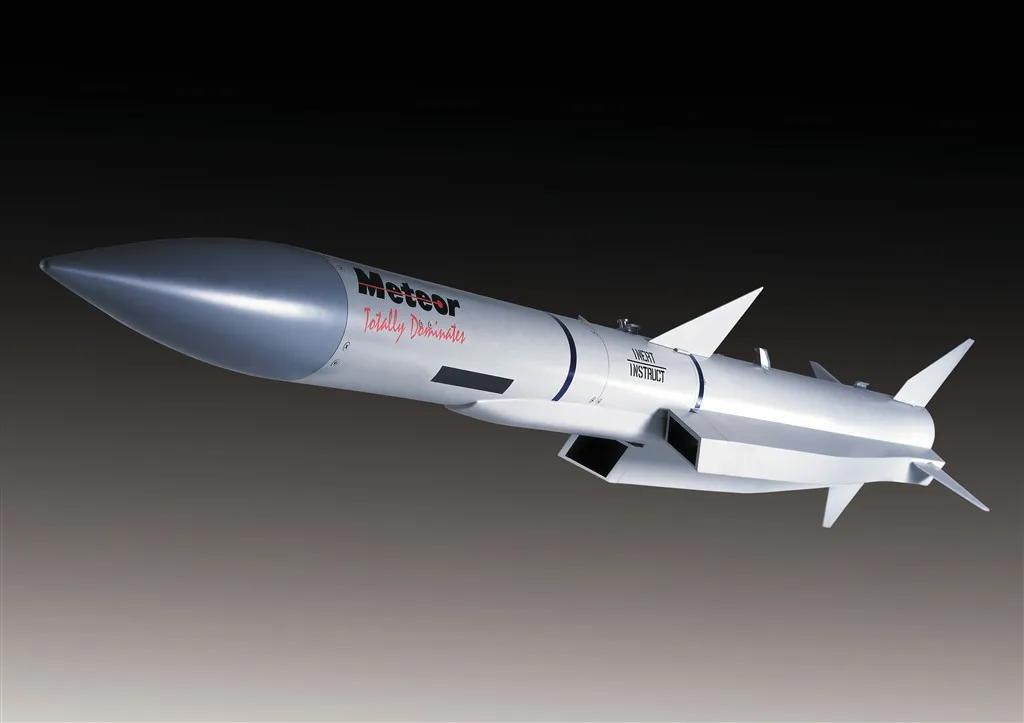 硬刚以色列！中国战机，施压成功！中东空中格局，悄悄发生了一次颠覆性改变。