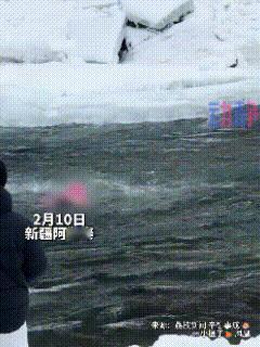 新疆喀纳斯，掉入冰河的母女俩，是内地来的自驾游客，太虎了！知情人透露，她们为了找