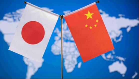 高市早苗态度变软了，找人给中方喊话，希望中国给一个台阶下！在我们多方严厉警告，要